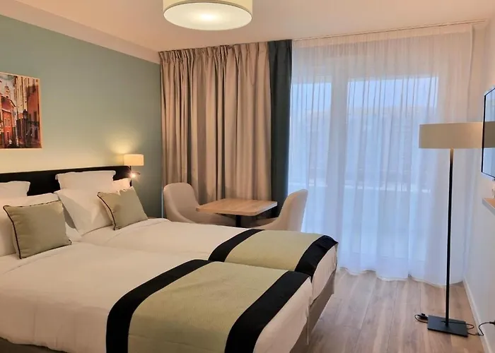 Residhome AéroportHotel Nice